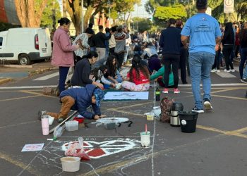 Montagens de tapetes de Corpus Christi une fiéis em várias cidades de MS; FOTOS